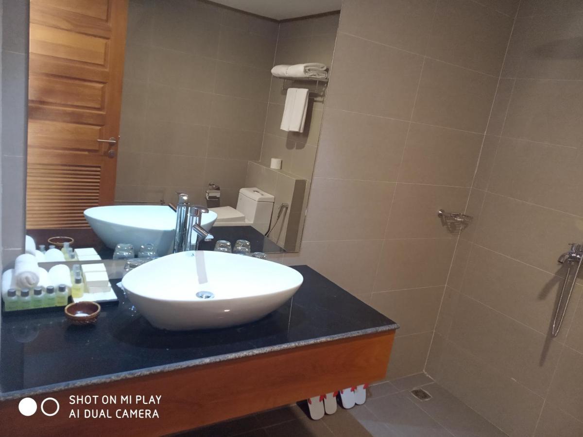 Ngapali Win Hotel Kültér fotó