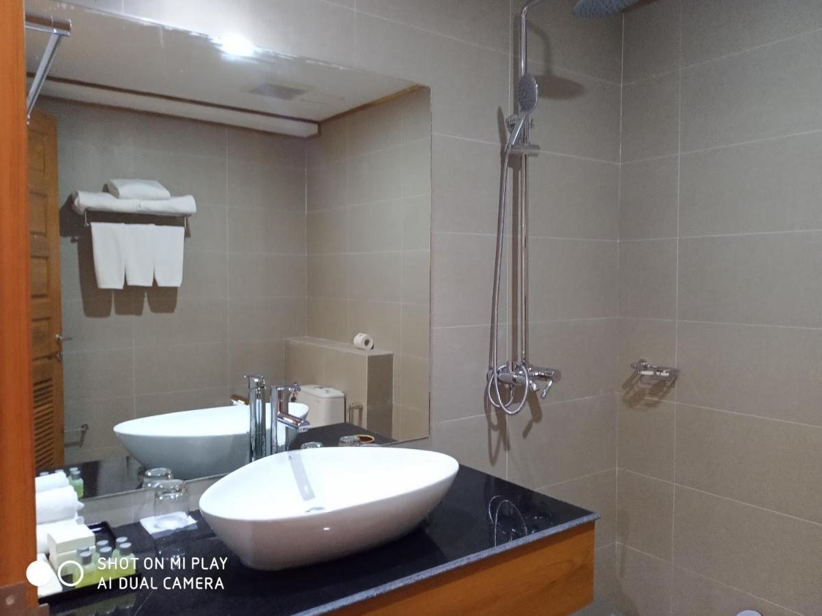 Ngapali Win Hotel Kültér fotó
